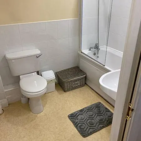 2 Bed Cosy Apartment In Heart Of Mullingar. Exterior foto