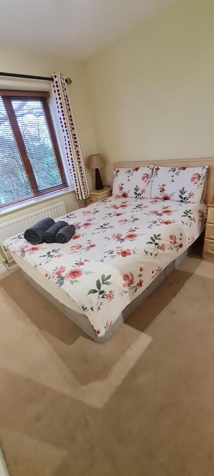 2 Bed Cosy In Heart Of Mullingar. Apartment *